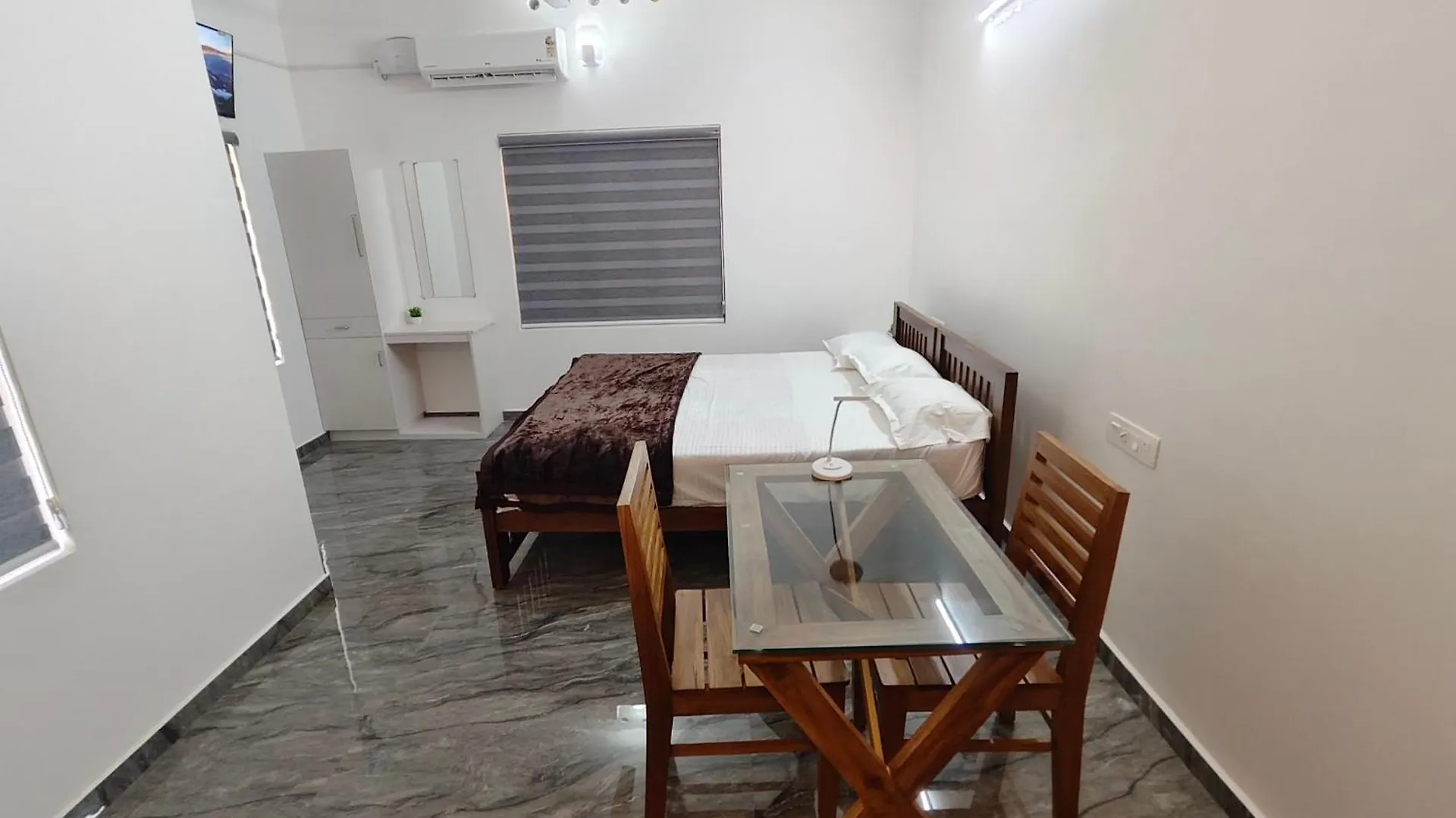 Avian Oasis Homestay Thattakād